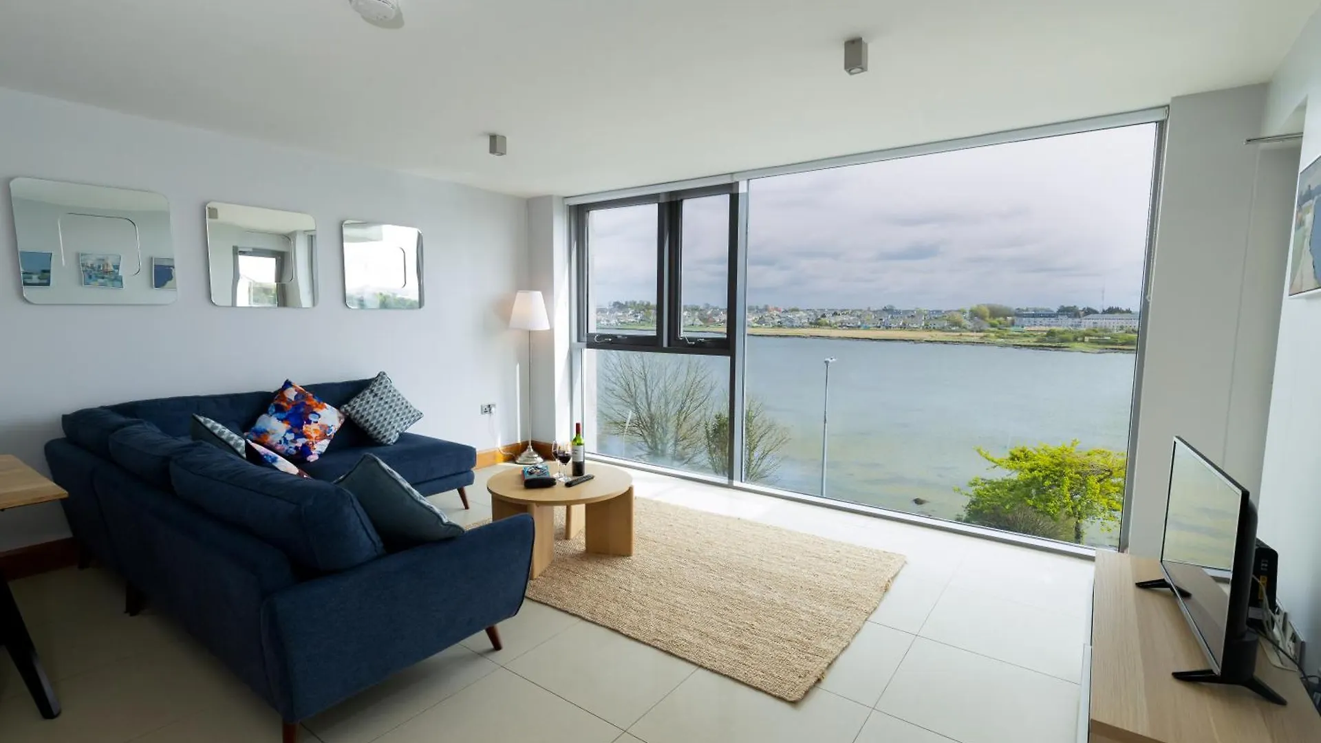 Tur An Tsaile - Galway Lakeside Apartments Ireland